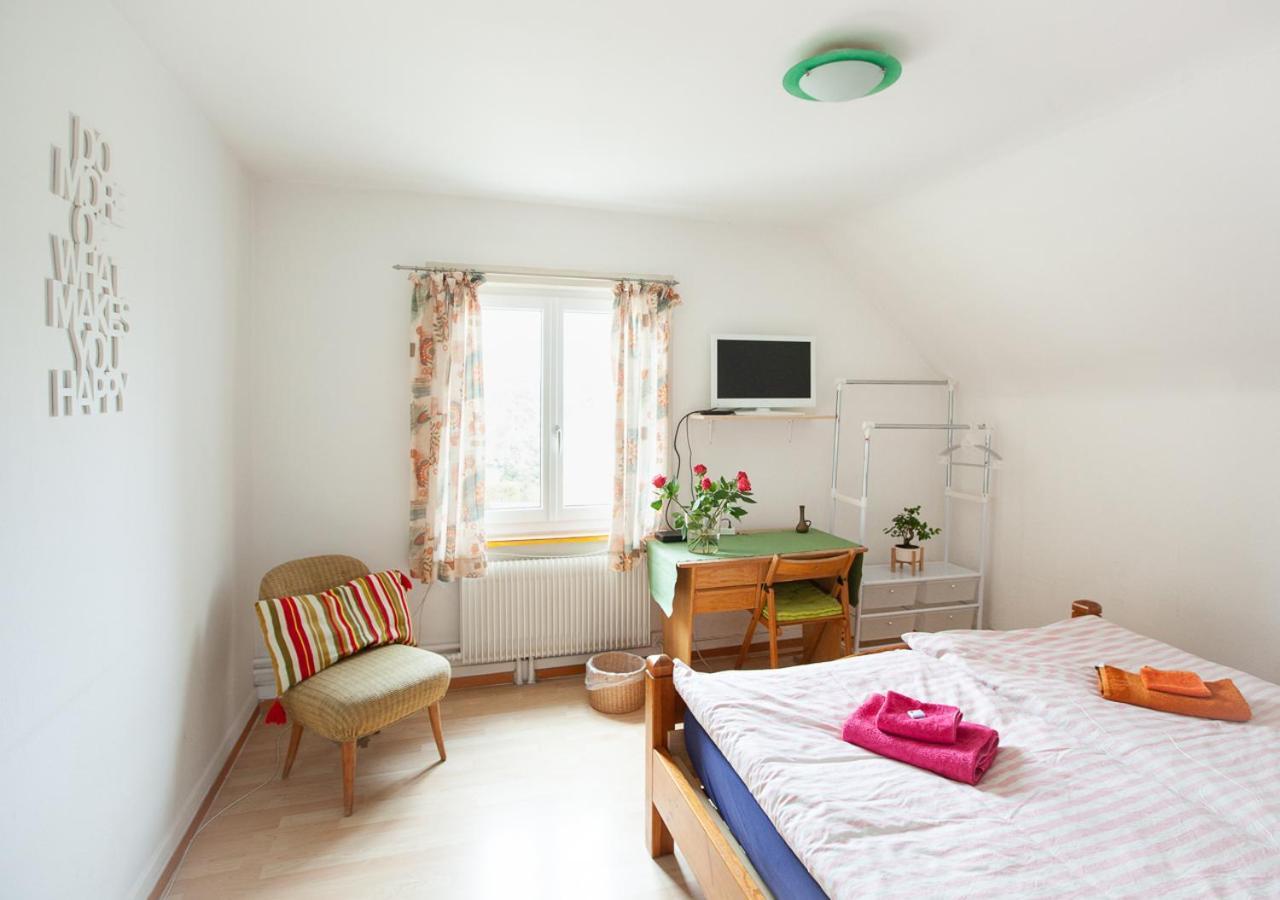 Bed&Breakfast Pinocchio Bed & Breakfast Seuzach Екстериор снимка