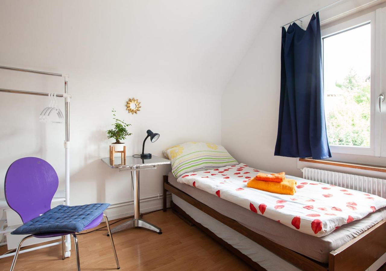 Bed&Breakfast Pinocchio Bed & Breakfast Seuzach Екстериор снимка